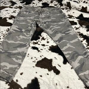 American eagle outfitters next level stretch, elastic waist & ankles Size 18